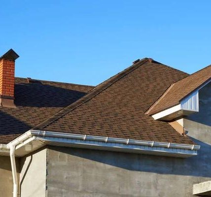 Why Roof Replacement Services Are Better Than DIY