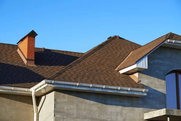 Why Roof Replacement Services Are Better Than DIY