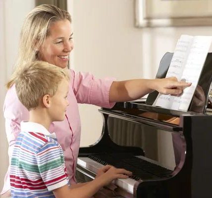 Effective Strategies for Generating Piano Lesson Inquiries
