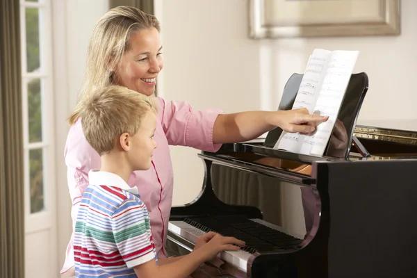 Effective Strategies for Generating Piano Lesson Inquiries