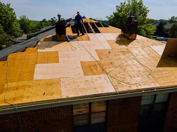 Louisville’s Roofing Contractors: Reliable and Experienced