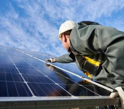 Solar Installation Service That Saves Money and Energy