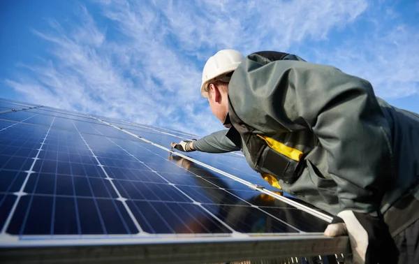 Solar Installation Service That Saves Money and Energy