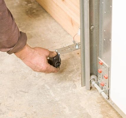 Why New Homeowners Should Prioritize Fast Garage Door Repairs