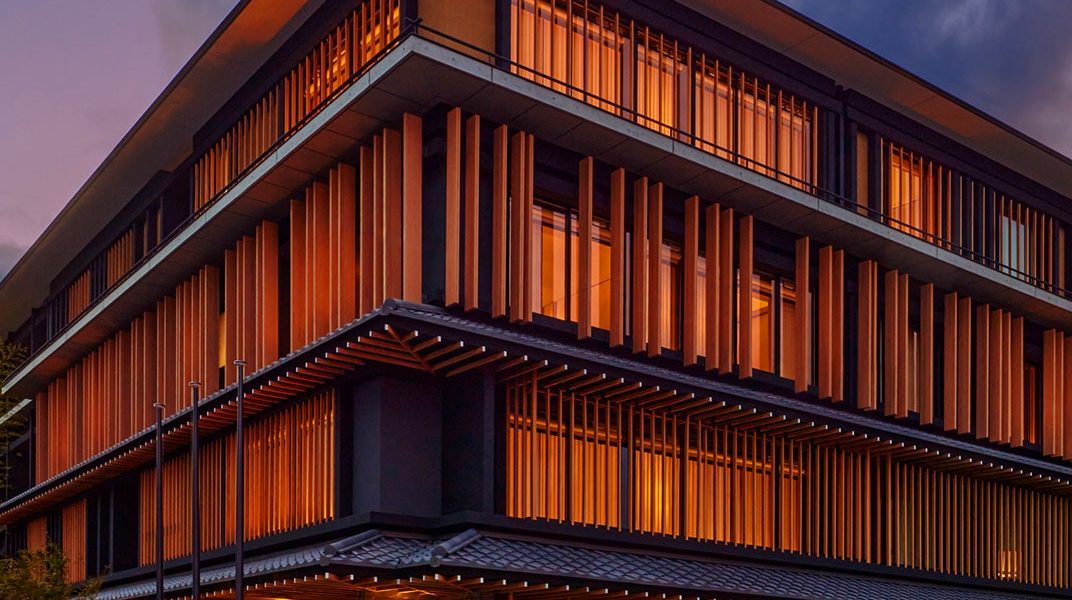 Tips for Finding Dusit Hotel last minute deals Based on Travel Insights