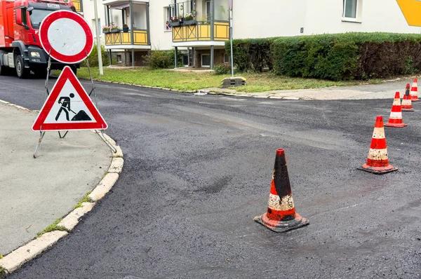 Asphalt Surface Repair vs. Asphalt Replacement